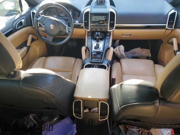 2014 Porsche Cayenne Diesel z VIN WP1AF2A21ELA44835, wystawiony jako Copart lot #47363865 z przebiegiem 120 036 mil mil oraz Szkoda całkowita • Salvage title. Historia ofert i sprzedaży dostępna na DreamBid. Obrazek 8.