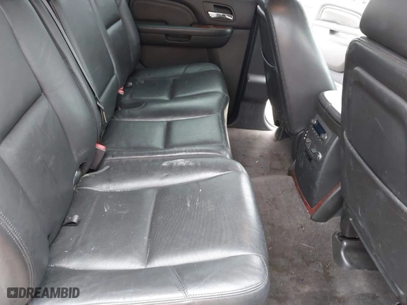 2010 Cadillac Escalade EXT Luxury with VIN 3GYVKMEF5AG207849, listed as a IAAI auction lot 41621832 with 1 mi miles. Bid and sale history available at carsss.com. Image 8.