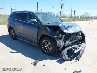 2016 Toyota Highlander XLE with VIN 5TDKKRFH8GS124223, listed as a IAAI auction lot 41850009 with 194,854 mi miles. Bid and sale history available at carsss.com. Image 1.
