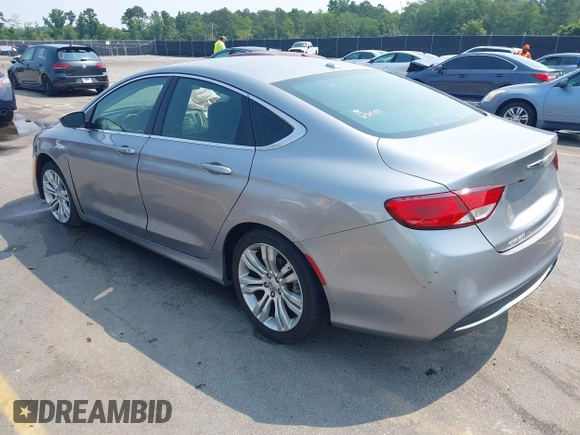 2015 Chrysler 200 Limited z VIN 1C3CCCAB5FN545827, wystawiony jako IAAI lot #42370385 z przebiegiem 134 318 mil mil oraz . Historia ofert i sprzedaży dostępna na DreamBid. Obrazek 3.