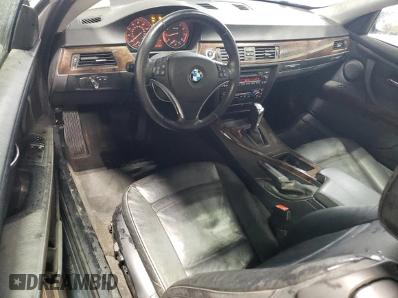 2009 BMW 3 Series 328i xDrive z VIN WBAWV53599P081291, wystawiony jako Copart lot #54995815 z przebiegiem 94 104 mil mil oraz Czysty tytuł • Clean title. Historia ofert i sprzedaży dostępna na DreamBid. Obrazek 8.