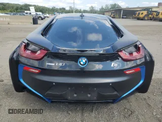 2016 BMW i8 z VIN WBY2Z2C53GV675984, wystawiony jako Copart lot #68881064 z przebiegiem 49 839 mil mil oraz Szkoda całkowita • Salvage title. Historia ofert i sprzedaży dostępna na DreamBid. Obrazek 6.