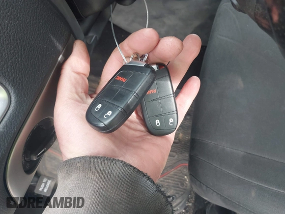 2020 Dodge Durango Pursuit z VIN 1C4SDJFT1LC381509, wystawiony jako IAAI lot #41717502 z przebiegiem 74 854 mil mil oraz . Historia ofert i sprzedaży dostępna na DreamBid. Obrazek 11.