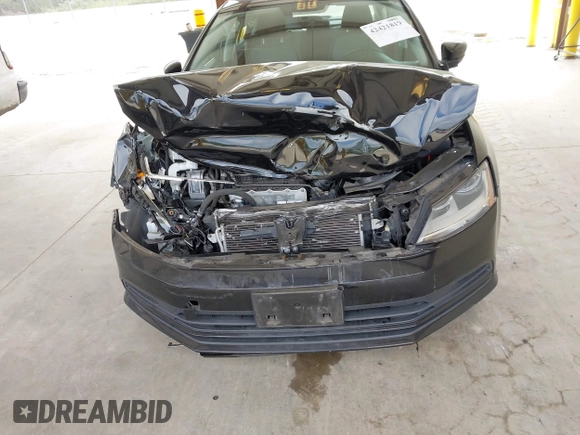 2017 Volkswagen Jetta S с VIN 3VW2B7AJ1HM401145, выставлен на аукционе IAAI как лот 42421819 с пробегом 62 607 миль миль и . История ставок и продаж доступна на DreamBid. Изображение 6.