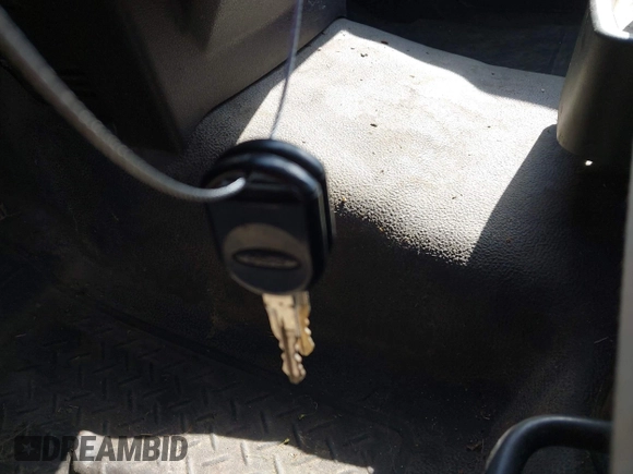 2011 Ford F-150 XL с VIN 1FTMF1CM1BKE13265, выставлен на аукционе IAAI как лот 41973290 с пробегом 246 958 миль миль и . История ставок и продаж доступна на DreamBid. Изображение 11.