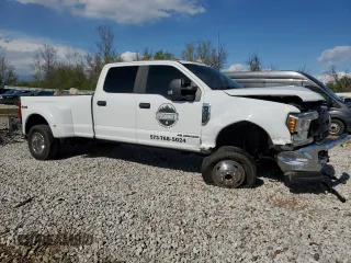 2019 Ford F-350 XL z VIN 1FT8W3DT9KEC77629, wystawiony jako Copart lot #52437745 z przebiegiem 251 170 mil mil oraz Szkoda całkowita • Salvage title. Historia ofert i sprzedaży dostępna na DreamBid. Obrazek 4.
