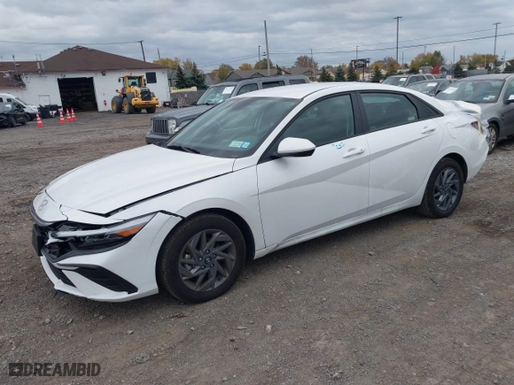 2024 Hyundai Elantra SEL with VIN KMHLM4DG6RU732392, listed as a IAAI auction lot 40746608 with 8,331 mi miles. Bid and sale history available at carsss.com. Image 17.