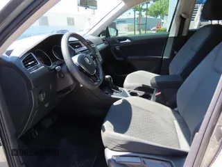 2021 Volkswagen Tiguan S с VIN 3VV1B7AX2MM125993, выставлен на аукционе Copart как лот 60931505 с пробегом 95 479 миль миль и Чистый • Clean title. История ставок и продаж доступна на DreamBid. Изображение 9.