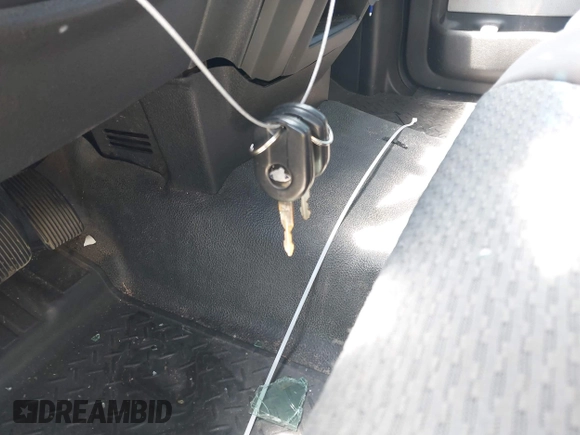 2014 Ford F-150 XL with VIN 1FTMF1CM0EFA43441, listed as a IAAI auction lot 42526218 with 232,421 mi miles and . Bid and sale history available at DreamBid. Image 11.
