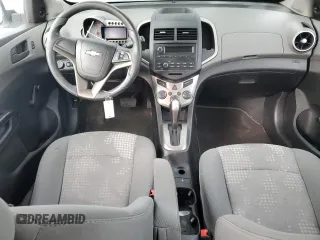 2016 Chevrolet Sonic LS z VIN 1G1JA6SH6G4105225, wystawiony jako Copart lot #89131055 z przebiegiem 112 365 mil mil oraz Szkoda całkowita • Salvage title. Historia ofert i sprzedaży dostępna na DreamBid. Obrazek 8.