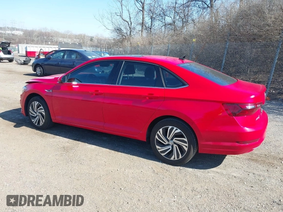 2021 Volkswagen Jetta SEL with VIN 3VWE57BU8MM049575, listed as a IAAI auction lot 41758670 with 60,470 mi miles and . Bid and sale history available at DreamBid. Image 3.