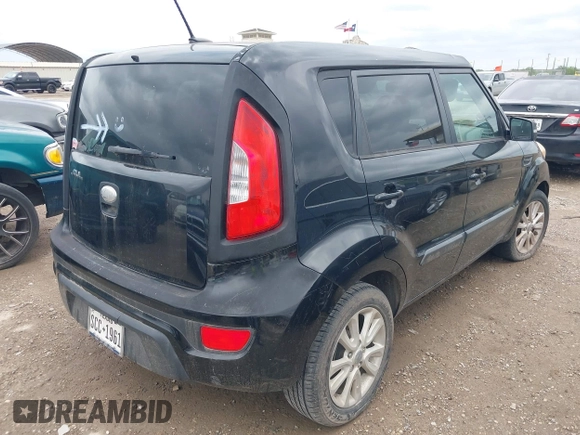 2013 Kia Soul ! with VIN KNDJT2A62D7481943, listed as a IAAI auction lot 42109927 with 148,118 mi miles. Bid and sale history available at carsss.com. Image 4.