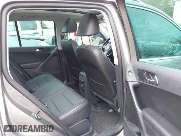 2011 Volkswagen Tiguan SE with VIN WVGBV7AX4BW532524, listed as a IAAI auction lot 41757552 with 141,115 mi miles and . Bid and sale history available at DreamBid. Image 8.