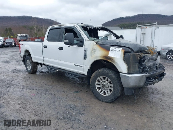 2017 Ford F-250 Lariat with VIN 1FT7W2BT8HED69347, listed as a IAAI auction lot 41740432 with 347,421 mi miles and . Bid and sale history available at DreamBid. Image 1.
