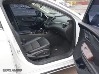 2015 Chevrolet Impala LT with VIN 1G1115SL1FU136167, listed as a IAAI auction lot 41898778 with 200,267 mi miles. Bid and sale history available at carsss.com. Image 5.