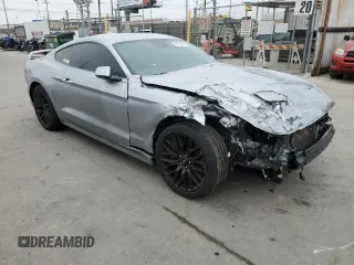 2021 Ford Mustang GT z VIN 1FA6P8CF3M5117977, wystawiony jako Copart lot #62736635 z przebiegiem 13 557 mil mil oraz Szkoda całkowita • Salvage title. Historia ofert i sprzedaży dostępna na DreamBid. Obrazek 4.
