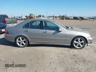 2006 Mercedes-Benz C 230 Sport z VIN WDBRF52H76A867919, wystawiony jako IAAI lot #42745070 z przebiegiem 115 536 mil mil oraz . Historia ofert i sprzedaży dostępna na DreamBid. Obrazek 13.