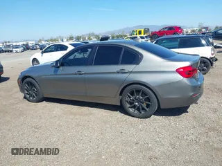 2018 BMW 3 Series 320i z VIN WBA8E1G52JNU89675, wystawiony jako IAAI lot #41831820 z przebiegiem 110 156 mil mil oraz . Historia ofert i sprzedaży dostępna na DreamBid. Obrazek 15.