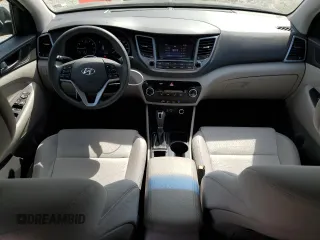 2017 Hyundai Tucson SE z VIN KM8J23A4XHU396438, wystawiony jako Copart lot #59636915 z przebiegiem 36 493 mil mil oraz Szkoda całkowita • Salvage title. Historia ofert i sprzedaży dostępna na DreamBid. Obrazek 8.