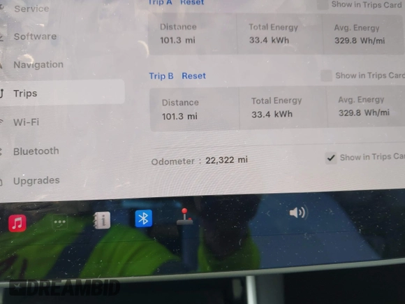 2020 Tesla Model 3 Long Range z VIN 5YJ3E1EB0LF712545, wystawiony jako IAAI lot #42198461 z przebiegiem 22 322 mil mil oraz . Historia ofert i sprzedaży dostępna na DreamBid. Obrazek 15.