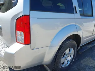 2011 Nissan Pathfinder SV with VIN 5N1AR1NN1BC626741, listed as a IAAI auction lot 41957479 with 204,128 mi miles. Bid and sale history available at carsss.com. Image 19.