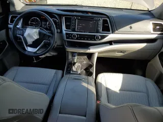 2016 Toyota Highlander LE z VIN 5TDBKRFH0GS312766, wystawiony jako Copart lot #54972915 z przebiegiem 86 922 mil mil oraz Szkoda całkowita • Salvage title. Historia ofert i sprzedaży dostępna na DreamBid. Obrazek 8.