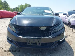 2018 Honda Clarity Plug-In Hybrid Touring with VIN JHMZC5F33JC011358, listed as a IAAI auction lot 42010720 with 61,366 mi miles. Bid and sale history available at carsss.com. Image 6.