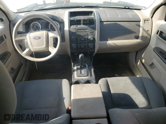 2009 Ford Escape XLS with VIN 1FMCU02719KB53740, listed as a Copart auction lot 55210035 with 144,672 mi miles and Salvage title. Bid and sale history available at DreamBid. Image 8.