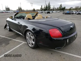 2007 Bentley Continental GT z VIN SCBDR33W57C043429, wystawiony jako Copart lot #41155393 z przebiegiem 99 721 mil mil oraz . Historia ofert i sprzedaży dostępna na DreamBid. Obrazek 2.