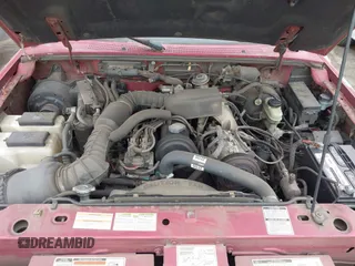 1996 Ford Ranger XL z VIN 1FTCR14A3TPA22615, wystawiony jako IAAI lot #41785002 z przebiegiem 94 455 mil mil oraz . Historia ofert i sprzedaży dostępna na DreamBid. Obrazek 10.