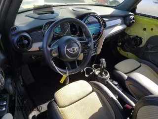 2022 MINI Convertible Cooper S с VIN WMW43DL03N3N79984, выставлен на аукционе Copart как лот 55783695 с пробегом 45 833 миль миль и Списание • Salvage title. История ставок и продаж доступна на DreamBid. Изображение 8.