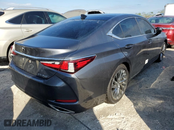 2024 Lexus ES 350 Luxury z VIN 58AEZ1B13RU180415, wystawiony jako Copart lot #76048684 z przebiegiem Nie podano mil oraz Nie do naprawy • Non repairable. Historia ofert i sprzedaży dostępna na DreamBid. Obrazek 3.