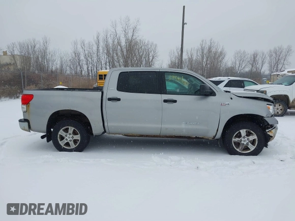 2008 Toyota Tundra z VIN 5TBDV54118S498651, wystawiony jako IAAI lot #41139461 z przebiegiem 243 235 mil mil oraz . Historia ofert i sprzedaży dostępna na DreamBid. Obrazek 13.