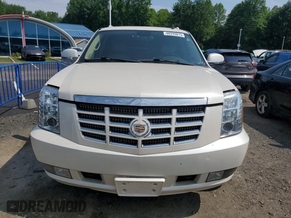 2013 Cadillac Escalade ESV Luxury с VIN 1GYS4HEF5DR334058, выставлен на аукционе Copart как лот 60293015 с пробегом 150 847 миль миль и Чистый • Clean title. История ставок и продаж доступна на DreamBid. Изображение 5.