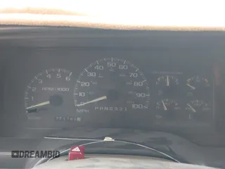 1998 Chevrolet Silverado 1500 with VIN 2GCEC19R3W1122806, listed as a IAAI auction lot 42153517 with 271,788 mi miles and . Bid and sale history available at DreamBid. Image 7.