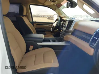 2019 Ram 1500 Big Horn z VIN 1C6RREFT6KN522317, wystawiony jako IAAI lot #41483697 z przebiegiem Nie podano mil oraz . Historia ofert i sprzedaży dostępna na DreamBid. Obrazek 5.