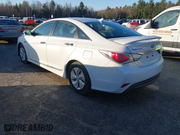 2013 Hyundai Sonata Hybrid with VIN KMHEC4A45DA065198, listed as a IAAI auction lot 42137511 with 219,500 mi miles. Bid and sale history available at carsss.com. Image 3.