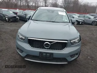 2022 Volvo XC40 Momentum с VIN YV4162UK4N2742114, выставлен на аукционе IAAI как лот 41465820 с пробегом 13 833 миль миль и . История ставок и продаж доступна на DreamBid. Изображение 12.