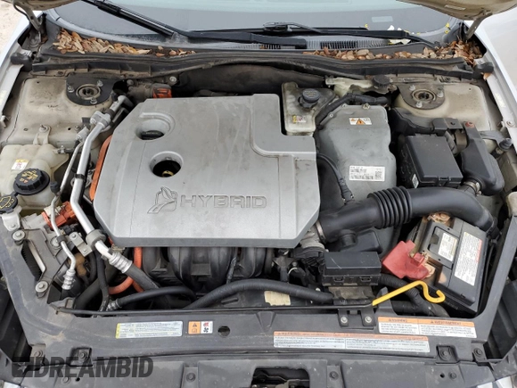 2010 Mercury Milan Hybrid with VIN 3MEDM0L3XAR656248, listed as a Copart auction lot 44407175 with 65,910 mi miles and Salvage Title. Bid and sale history available at carsss.com. Image 11.