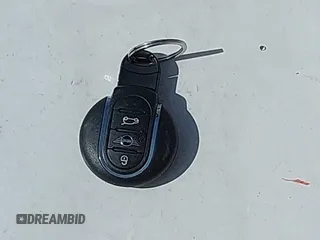 2019 MINI Countryman Cooper S с VIN WMZYT3C54K3E97707, выставлен на аукционе IAAI как лот 41882818 с пробегом 51 567 миль миль и . История ставок и продаж доступна на DreamBid. Изображение 11.