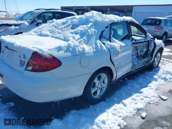 2000 Ford Taurus SE with VIN 1FAFP5326YG275185, listed as a IAAI auction lot 41741206 with 68,566 mi miles and . Bid and sale history available at DreamBid. Image 4.