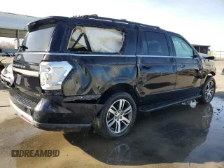 2024 Ford Expedition Max XLT with VIN 1FMJK1J87REA04437, listed as a Copart auction lot 45024725 with 32,368 mi miles and Salvage Title. Bid and sale history available at DreamBid. Image 3.
