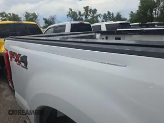 2017 Ford F-250 Lariat with VIN 1FT7W2BT2HEE35035, listed as a IAAI auction lot 42737737 with 211,204 mi miles and . Bid and sale history available at DreamBid. Image 29.