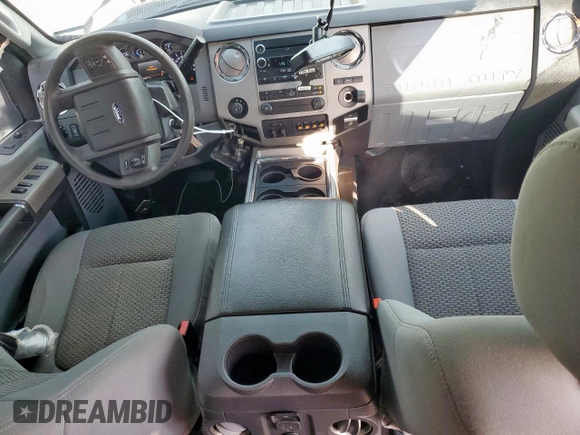 2015 Ford F-250 Lariat z VIN 1FT7W2BTXFEB49818, wystawiony jako Copart lot #59236865 z przebiegiem 109 897 mil mil oraz Szkoda całkowita • Salvage title. Historia ofert i sprzedaży dostępna na DreamBid. Obrazek 8.