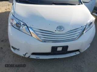 2011 Toyota Sienna XLE AAS with VIN 5TDYK3DC3BS146461, listed as a IAAI auction lot 41829779 with 183,027 mi miles. Bid and sale history available at carsss.com. Image 6.