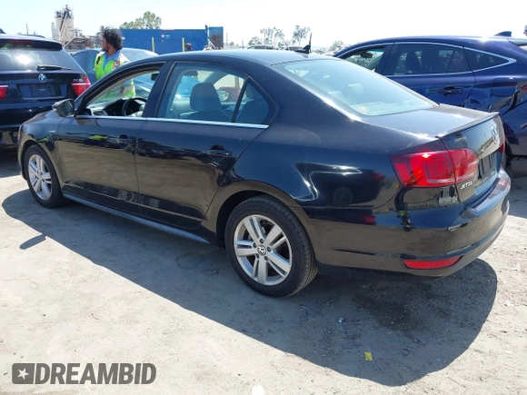 2013 Volkswagen Jetta Hybrid SE with VIN 3VW637AJ8DM299657, listed as a IAAI auction lot 42538101 with 128,822 mi miles and . Bid and sale history available at DreamBid. Image 3.