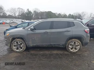 2019 Jeep Compass Limited with VIN 3C4NJCCB8KT793507, listed as a IAAI auction lot 41610732 with 114,794 mi miles. Bid and sale history available at carsss.com. Image 14.