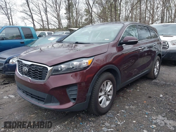 2020 Kia Sorento LX V6 with VIN 5XYPG4A53LG632551, listed as a IAAI auction lot 41878365 with 149,708 mi miles. Bid and sale history available at carsss.com. Image 2.