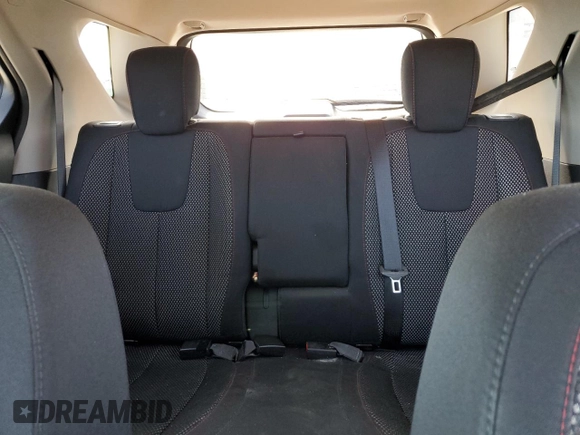 2013 Chevrolet Equinox LT z VIN 2GNFLEEK4D6212977, wystawiony jako Copart lot #44745265 z przebiegiem 140 855 mil mil oraz Czysty tytuł • Clean title. Historia ofert i sprzedaży dostępna na DreamBid. Obrazek 10.