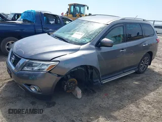 2015 Nissan Pathfinder S with VIN 5N1AR2MN3FC659737, listed as a IAAI auction lot 42238190 with 154,763 mi miles and . Bid and sale history available at DreamBid. Image 2.